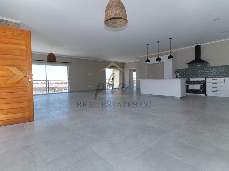 LUXURY HOME with exceptional space and views - Photo 6