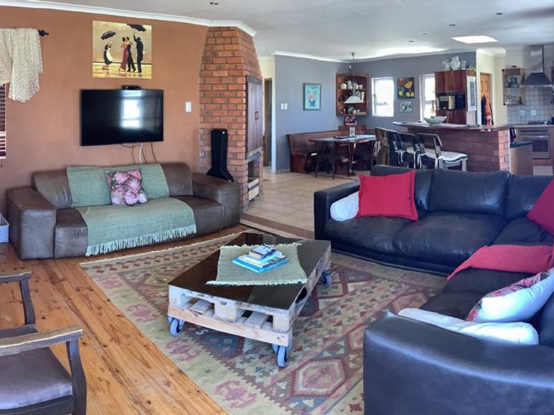 3 Bedroom house with flat for sale - Henties Bay - Photo 2