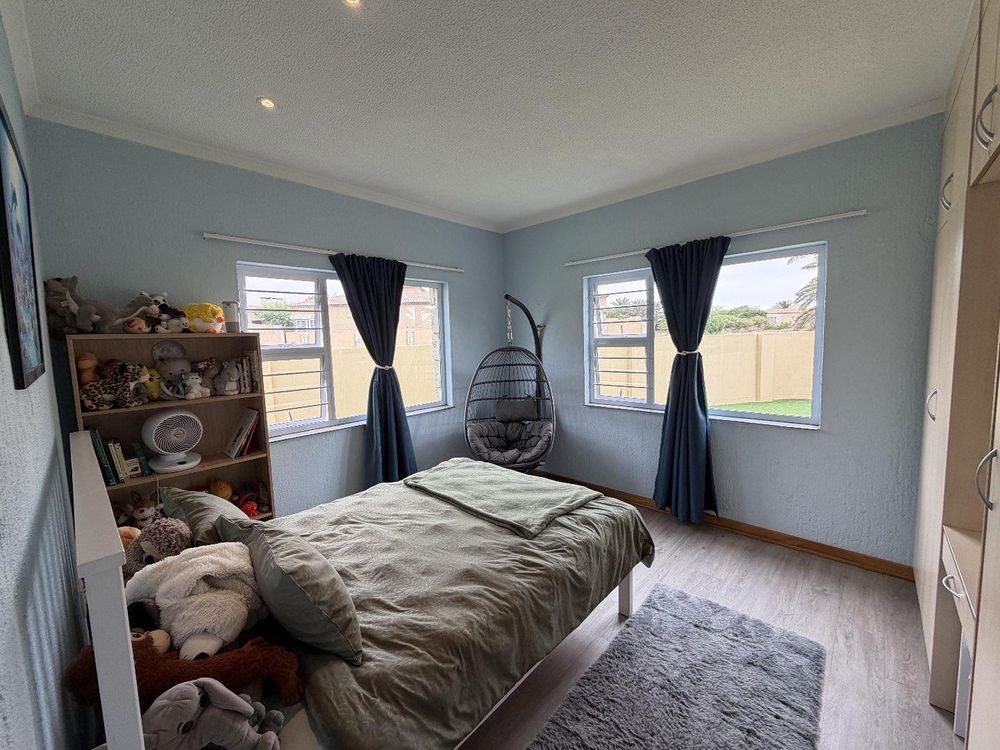 Second bedroom with BIC