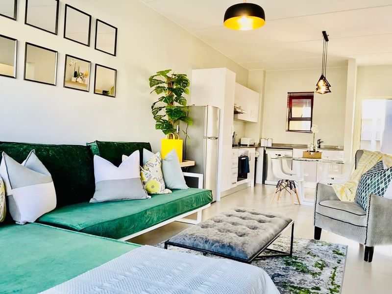 Invest Smart, live secure and stay central. - Photo 8