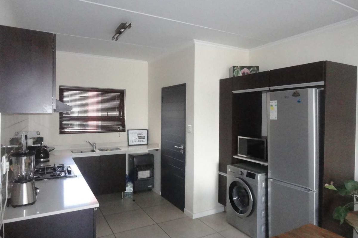INVESTORS DELIGHT TOP TWO BED TWO BATH - Photo 3