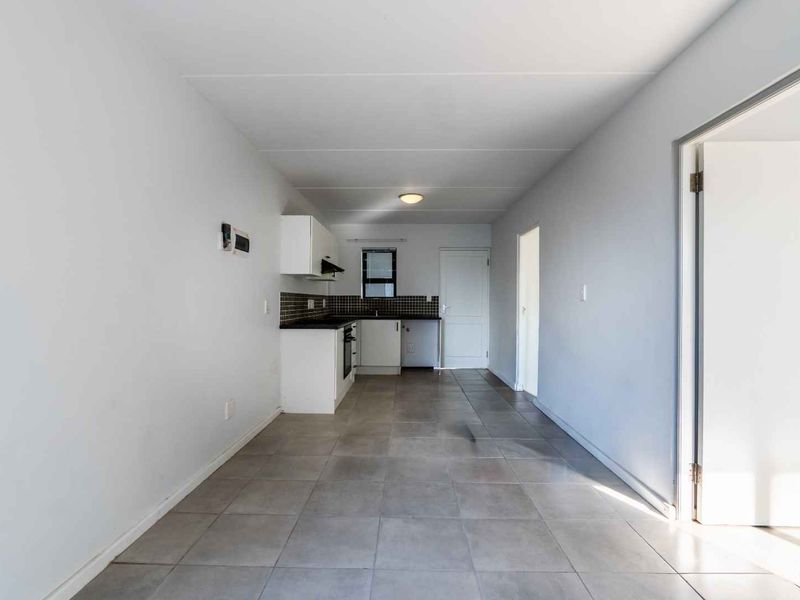 2 Bedroom Apartment - Photo 9