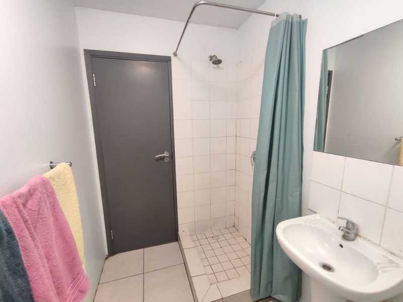 1 Bedroom Apartment For Sale In Wynberg - Photo 7
