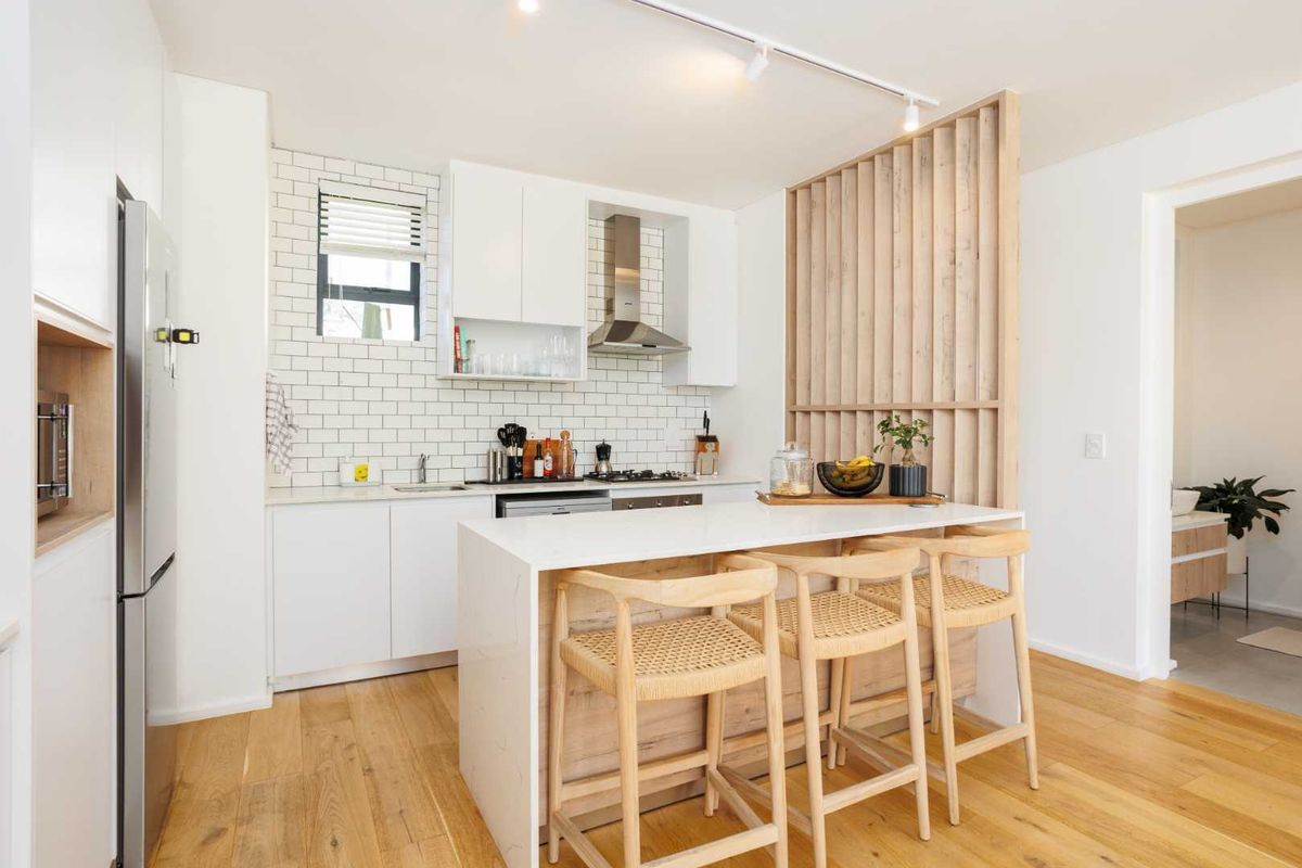 Furnished North-Facing Luxurious Polo Village Apartment on Val de Vie Estate - Photo 3