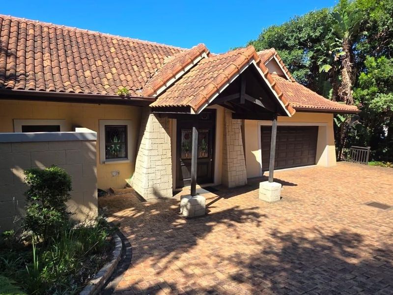 Luxury 4 Bedroom freestanding home in Zimbali Estate for rent - Photo 2