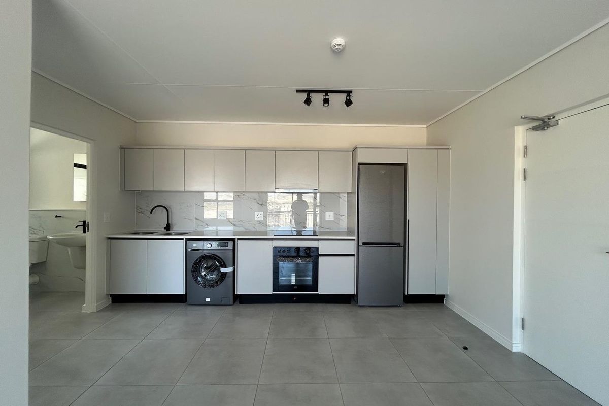 Modern 1-Bedroom Apartment in Suikerbos Estate, Sandown - Photo 3