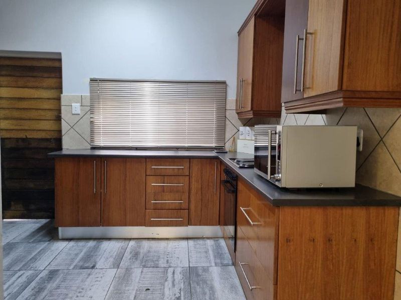 Ready to move in Estate home. - Photo 9