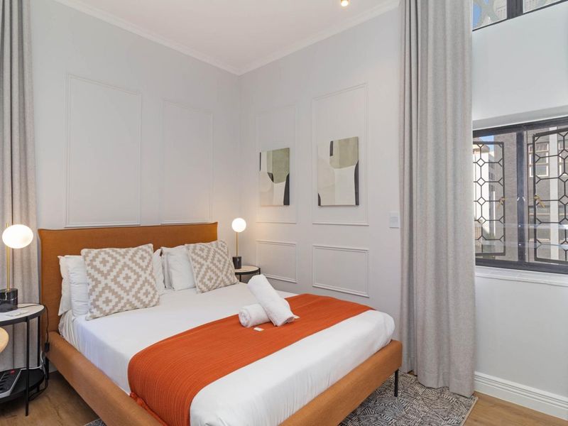 Exclusive Sole Mandate | Stylish City Living in Venice House - Photo 10