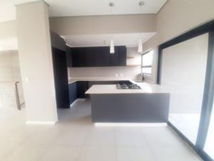 Property #2421847, Townhouse Rental Monthly in Palm Lakes Estates