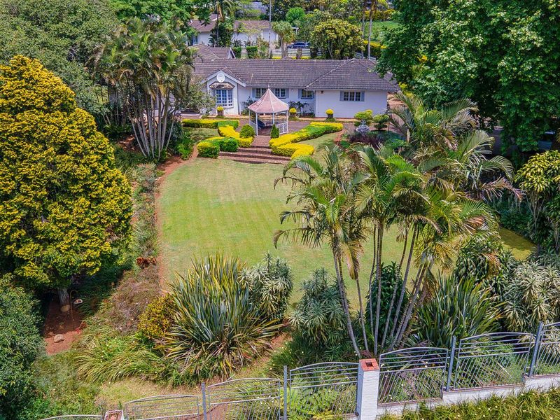 Spacious Family Home in the Heart of Gillitts - Photo 2