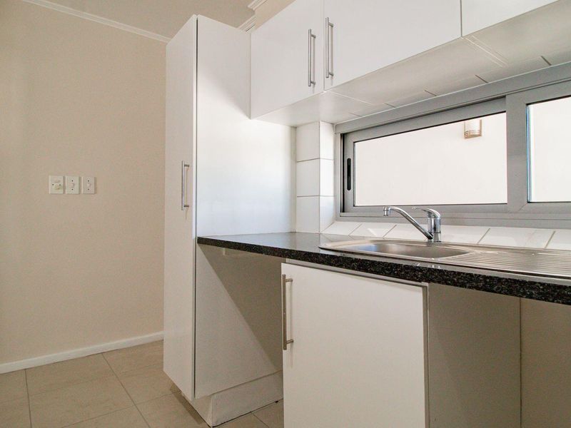 Stylish 2-Bedroom Apartment in "The Claremont" – Prime Location, Ultimate Convenience - Photo 5