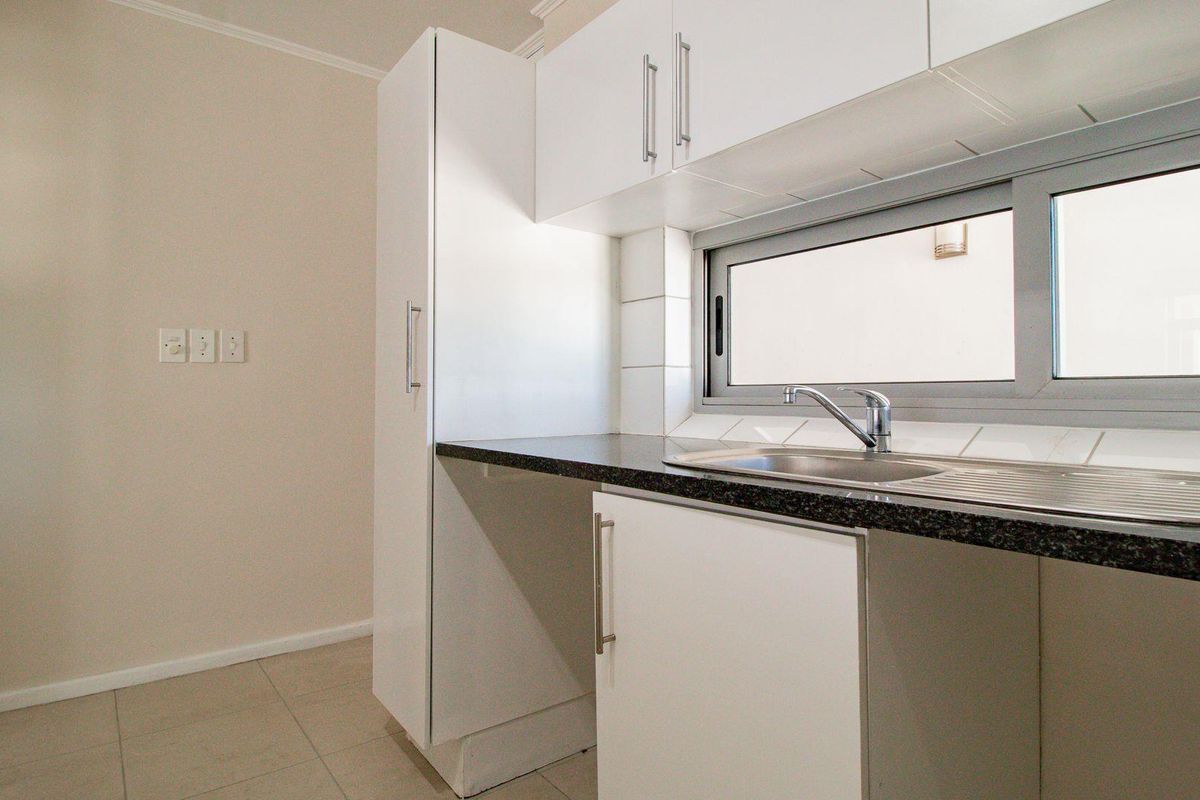 Stylish 2-Bedroom Apartment in "The Claremont" – Prime Location, Ultimate Convenience - Photo 5