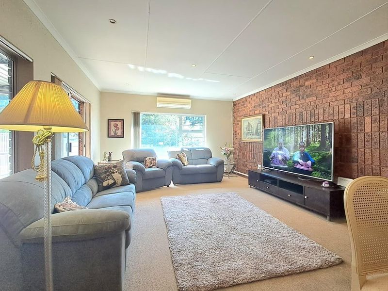 Townhouse For Sale in Mayberry Park, Alberton - Photo 6
