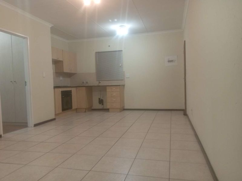 ONE BEDROOM APARTMENT FOR SALE IN KLIPPOORTJE ,BOKSBURG - Photo 5