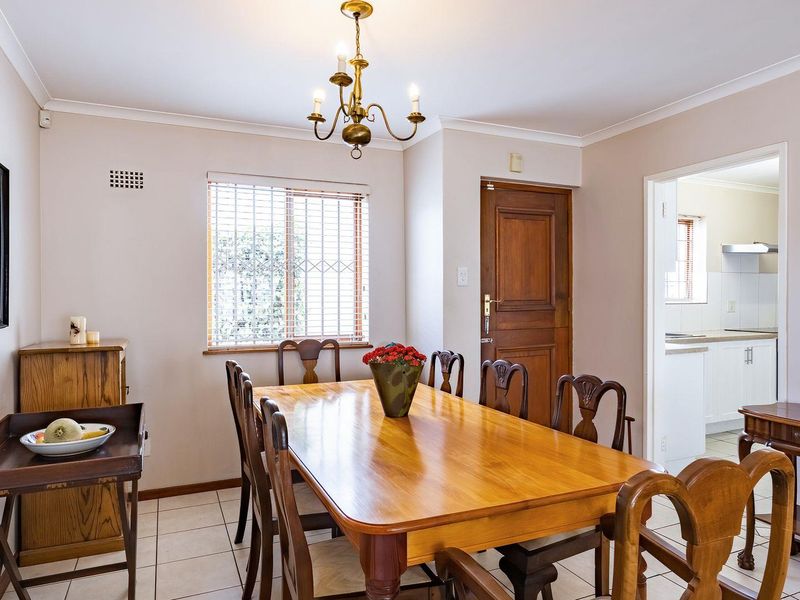 Solid, Comfortable Cottage Home!! - Photo 7