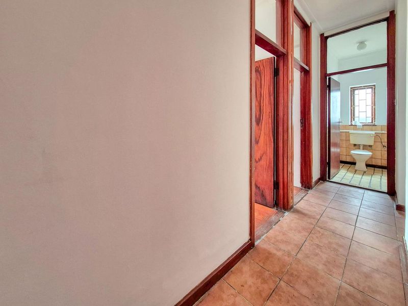 Lagoon, Walvis Bay:  Old 3 Bedr Dame with 2 Bedr Flat is for Sale - Photo 8