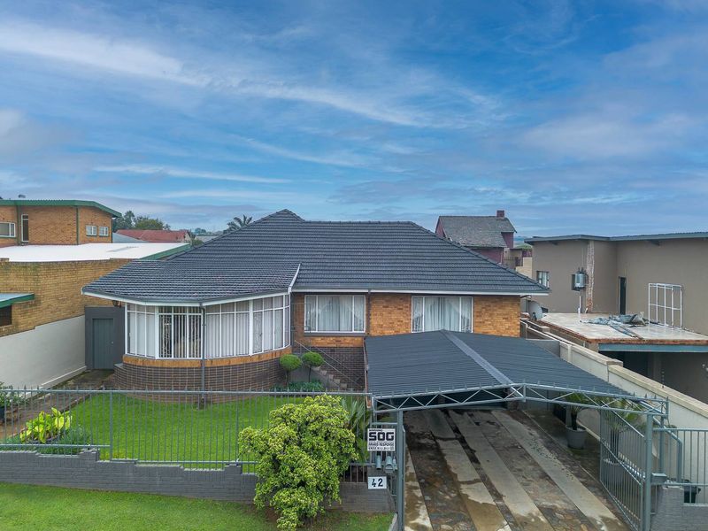 Spacious Family Home for sale - Photo 3