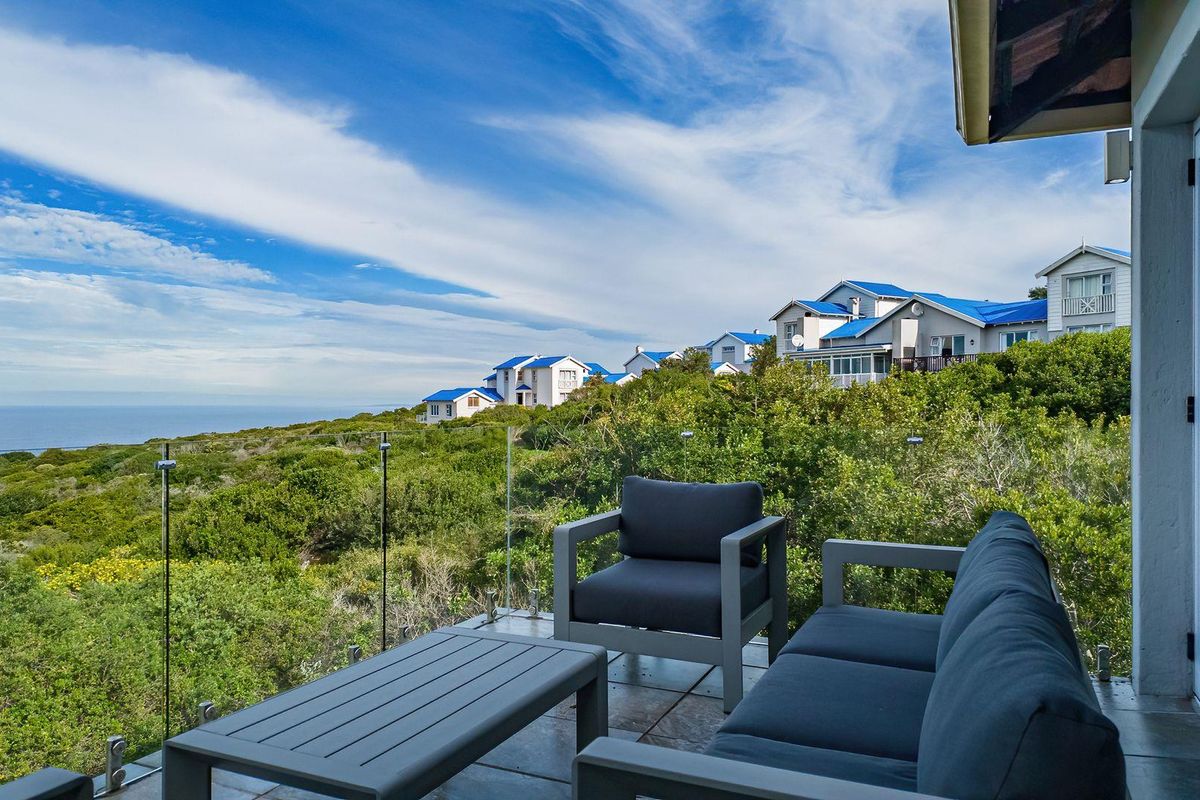4 Bedroom House for Sale in Pinnacle Point - Photo 5