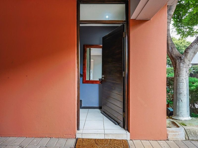 Elegant 2 Bedroom Home for Sale in Lombardy Estate - Photo 2