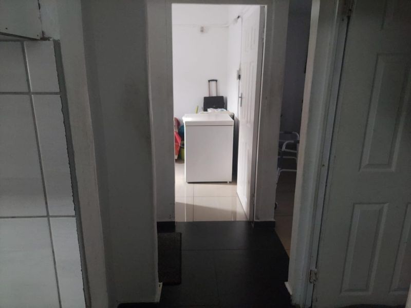 A Jump Ahead of the Market - Ideal Three Bedroom Starter Home - Photo 7