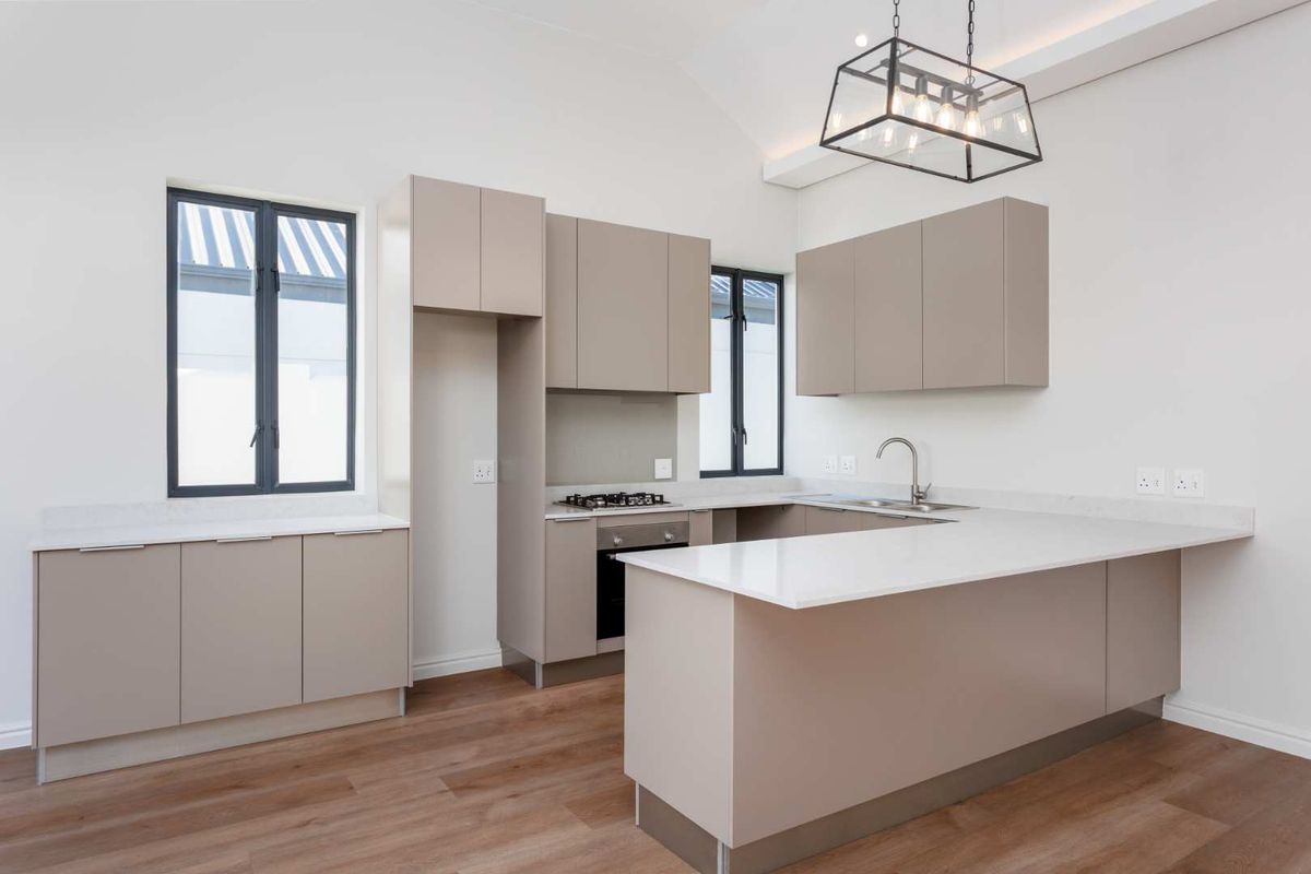 Modern Winelands Living in a Thoughtfully Designed Three-Bedroom Home - Photo 4