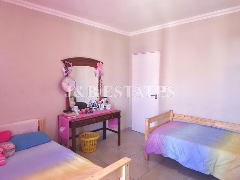 2 Bedroom Townhouse In Prime Area - Photo 6