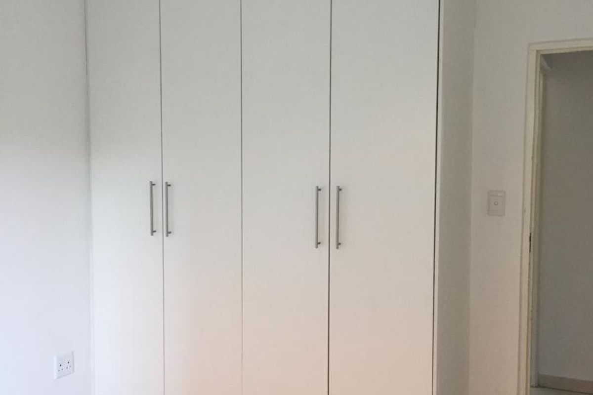 Apartment For Sale In Otjomuise 2, Otjiwa Court 081 495 6379 - Photo 2