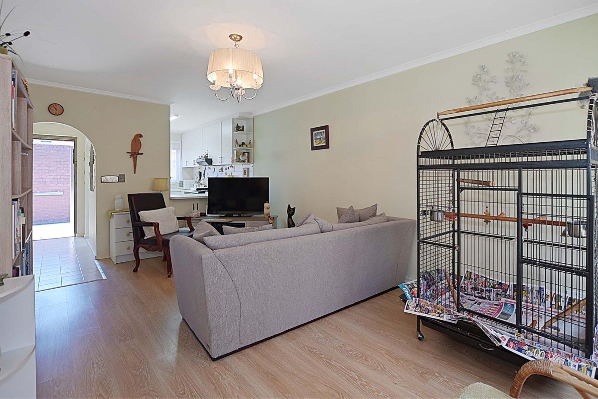 Rare Opportunity to Own in Leo – Your Perfect Secure Retreat Awaits! - Photo 3