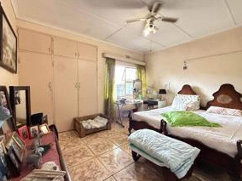 Spacious Richards Bay Central Home with Lush Garden Potential - Photo 8