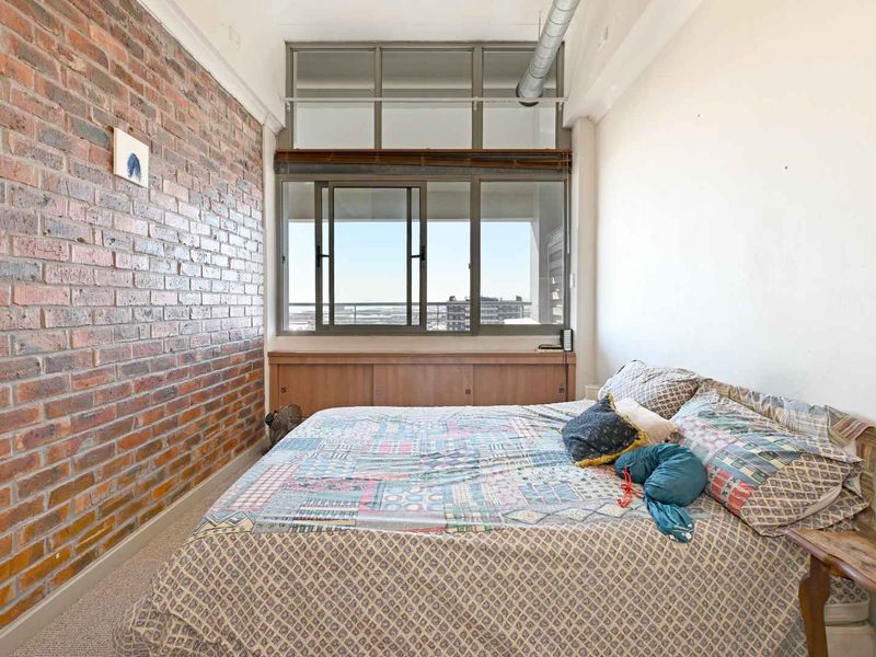 Apartment with Views and Strong Investment Appeal in Upper East Side - Photo 10