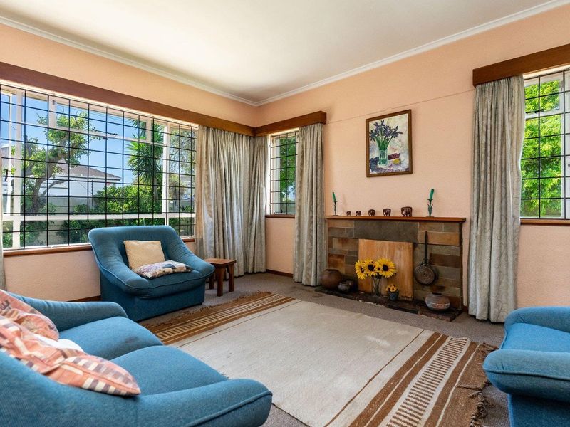 Solid family home with huge potential - Photo 4