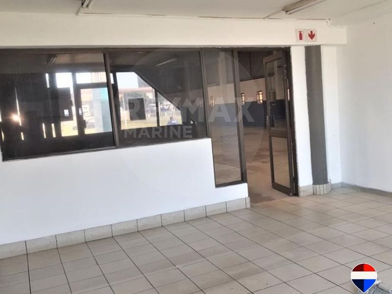 Versatile 700m2 Workshop with Prime Exposure & Smart Features - Photo 6