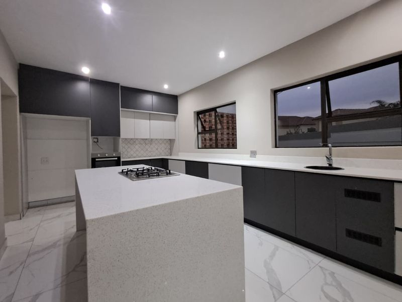 4 Bedroom House for sale in Liefde en Vrede - Photo 6