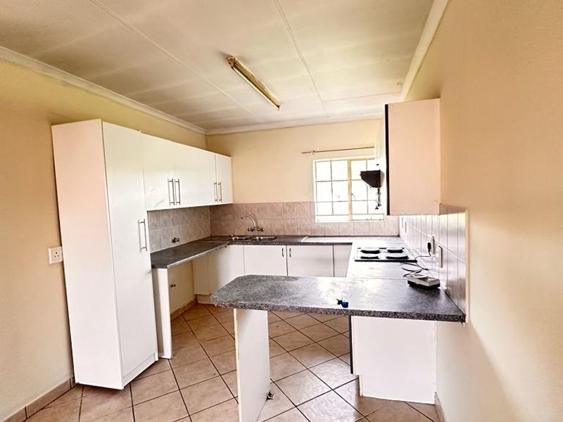 Charming 2-Bedroom Apartment - Photo 5