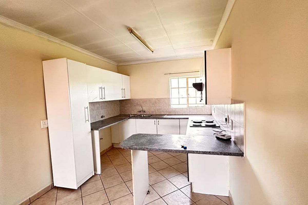 Charming 2-Bedroom Apartment - Photo 5