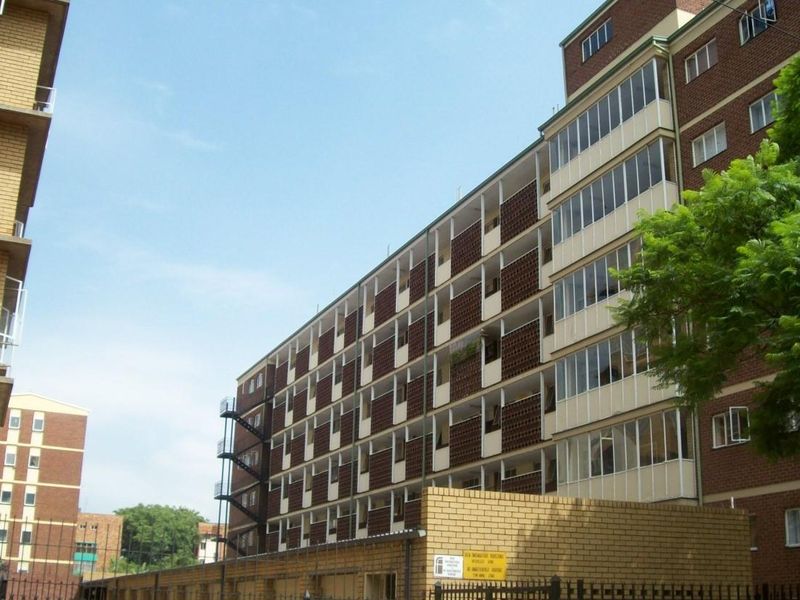 A BACHELOR FLAT TO RENT IN SUNNYSIDE - Photo 4