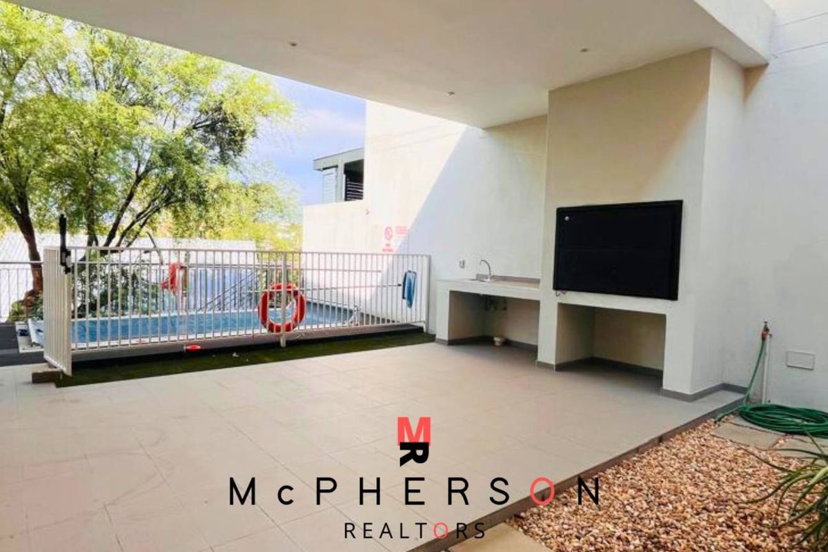 Exclusive Townhouse For Sale in Am Hugel - Photo 2