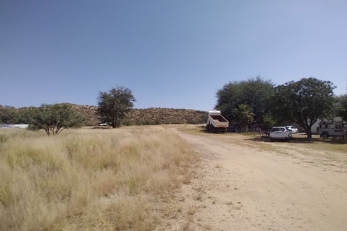 BRAKWATER PRIME PROPERTY HIGH - LAST LEFT THIS BIG NEXT TO ROAD - Photo 3