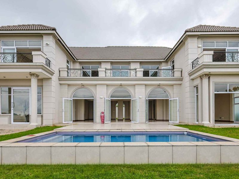 Awesome Property in Waterkloof Heights To Let - Photo 3