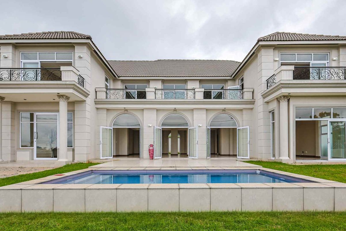 Awesome Property in Waterkloof Heights To Let - Photo 3
