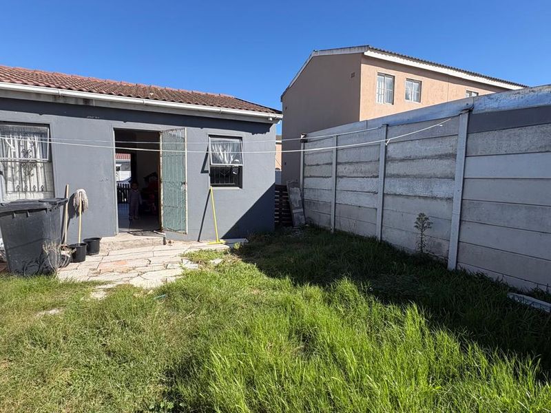 House For Sale In Pelican Park! - Photo 3