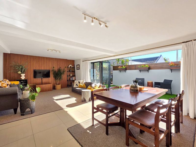 Spacious 2 Bedroom Duplex Apartment with Sunny Garden - Photo 3