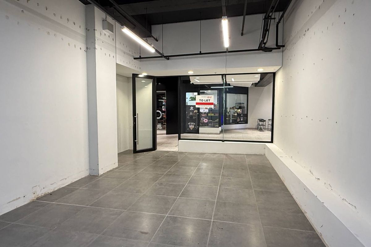 36m2 retail unit to let in newly refurbished The Mutual - Photo 4