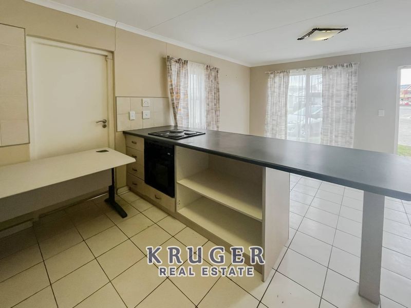 Secure corner unit townhouse for sale - Photo 9