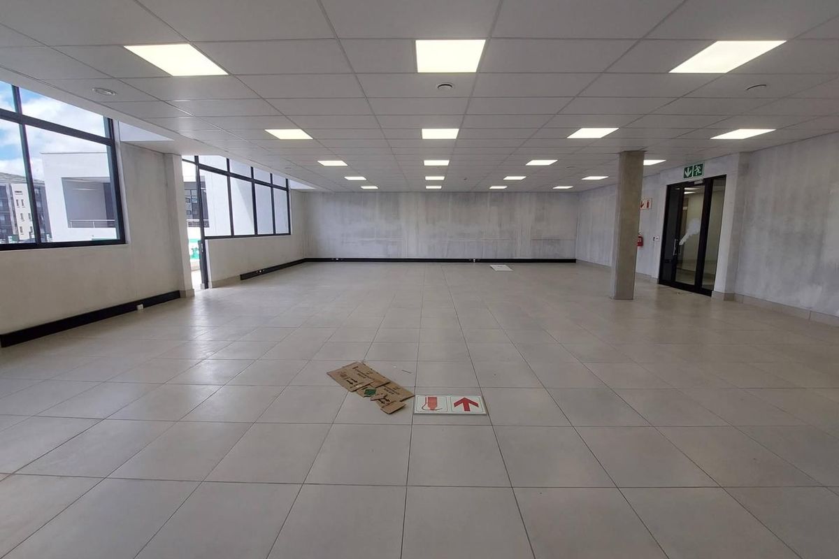 To Let | Kleine Kuppe – Hilltop Village (Office / Medical Suite) - Photo 3