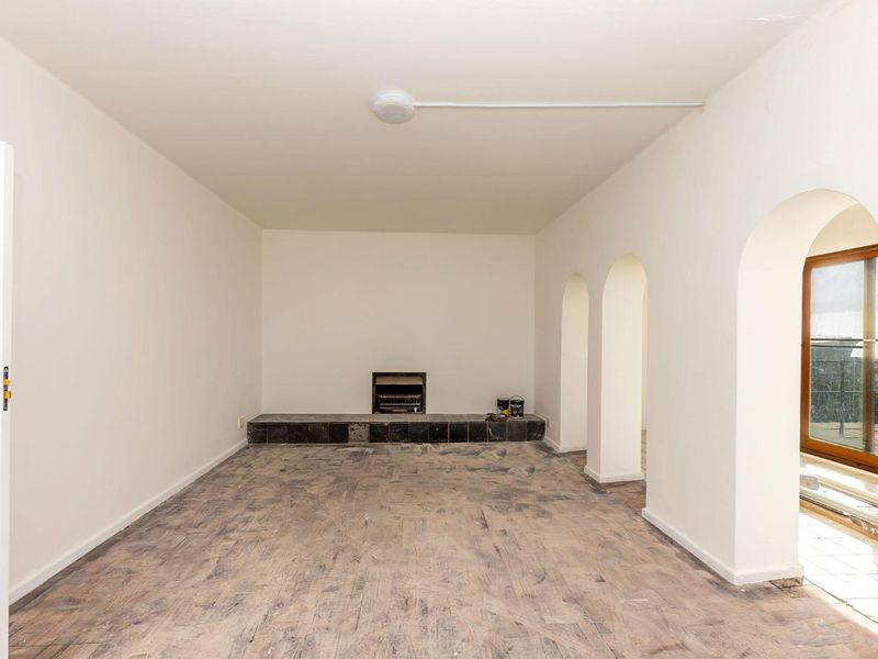 Dream Home Potential Meets Prime Development Opportunity - Photo 9