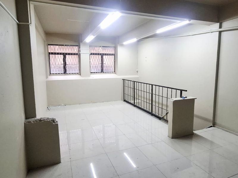 Newly Renovated Shop For Rental - Perfect Space for Retail, Micro-Loans, Salon & More - Photo 8