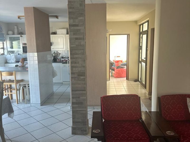 Beautiful 4 Bedroom Townhouse for sale in Swakopmund, CBD - Photo 7