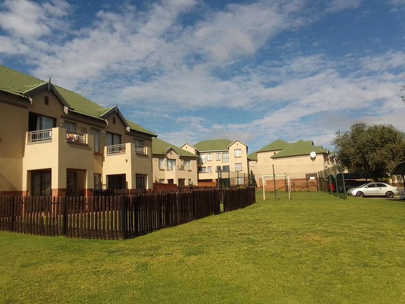 Apartment Flat For Sale in Kempton Park Terenure Midriver Estates - Photo 2