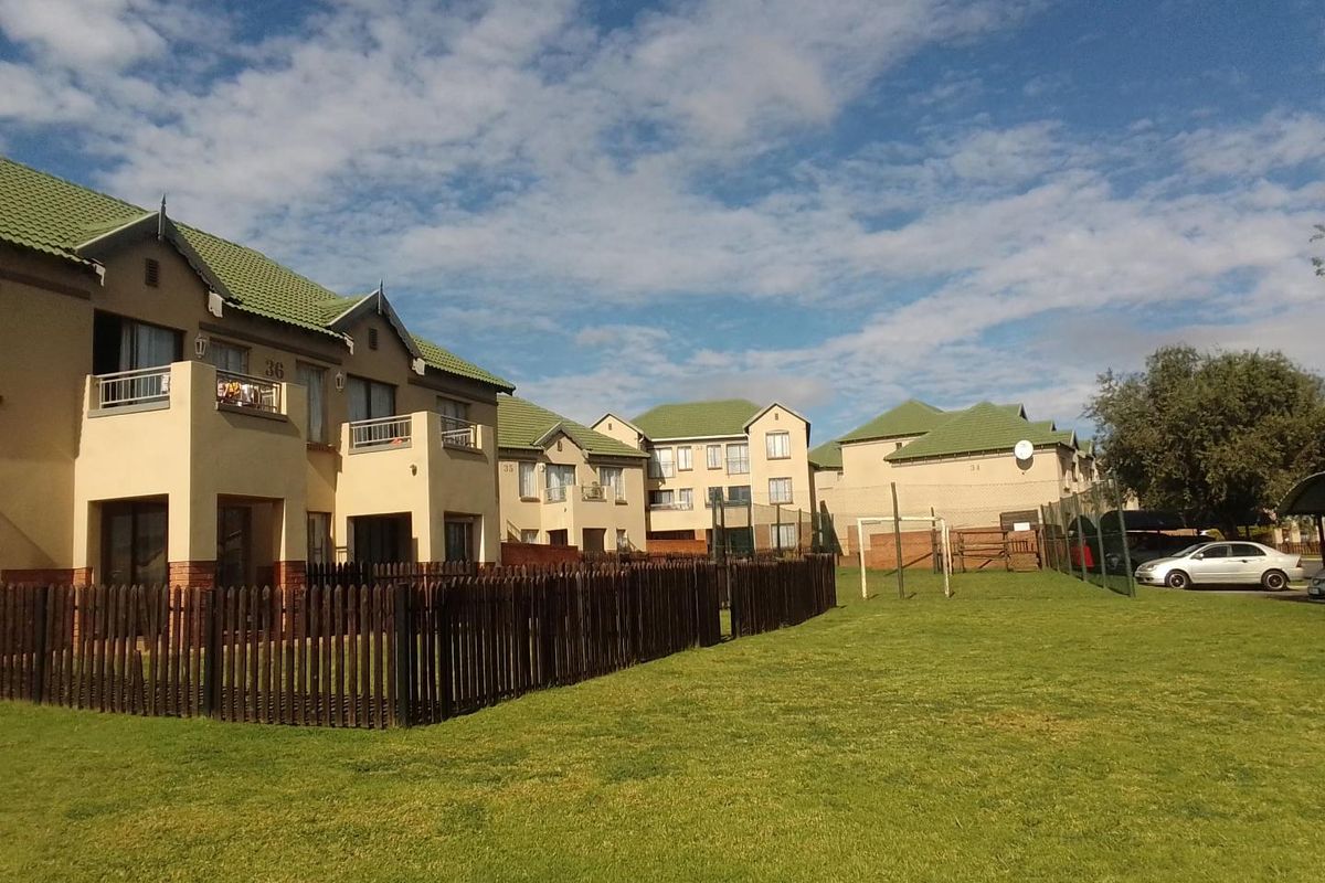 Apartment Flat For Sale in Kempton Park Terenure Midriver Estates - Photo 2